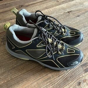 The North Face Gore Tex Low Top Gray Green Hiking Shoes  Size 9.5